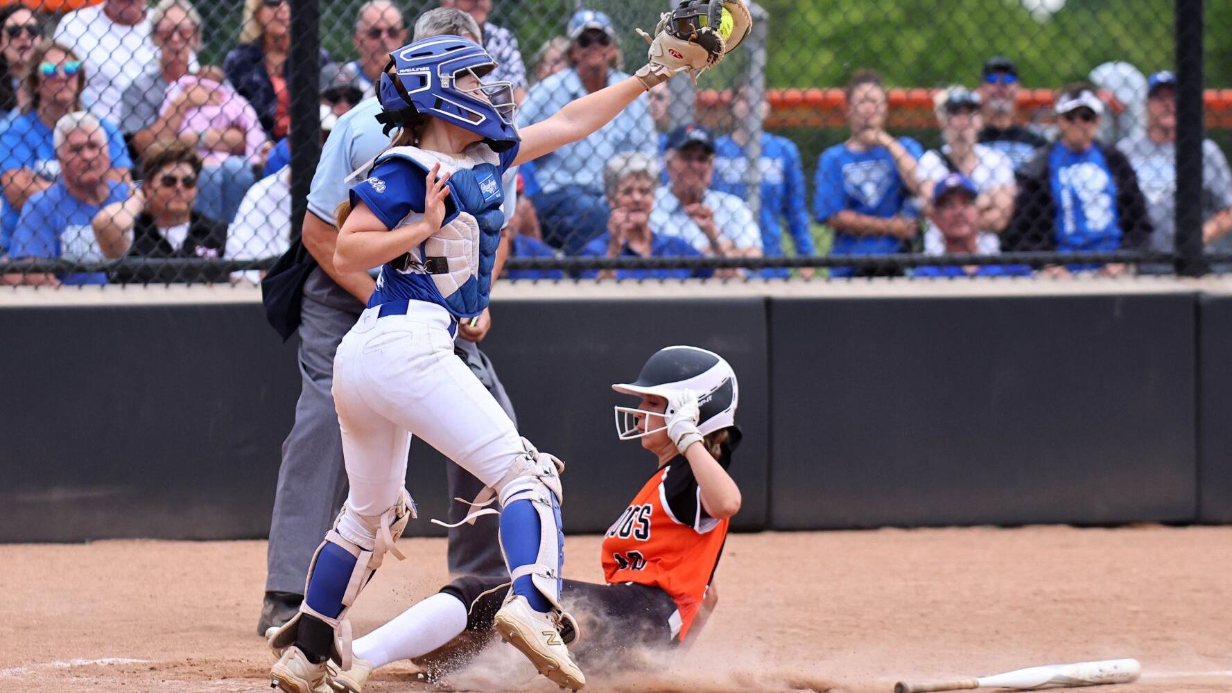 Class 3A Waterloo Sectional softball final: Waterloo 4, Freeburg 0